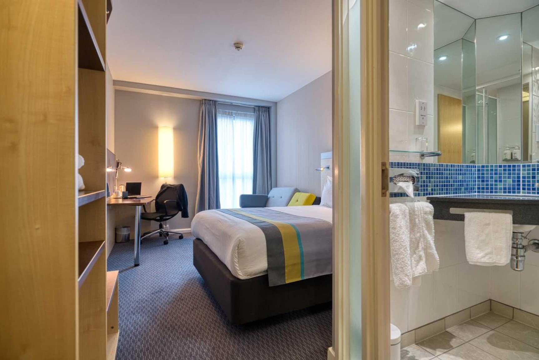 Holiday Inn Express Hull City Centre By Ihg Kingston upon Hull Exterior photo